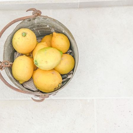 Bed and Breakfast Trullo Essenza-Trulli Anti Charme & Relax Alberobello Exterior foto