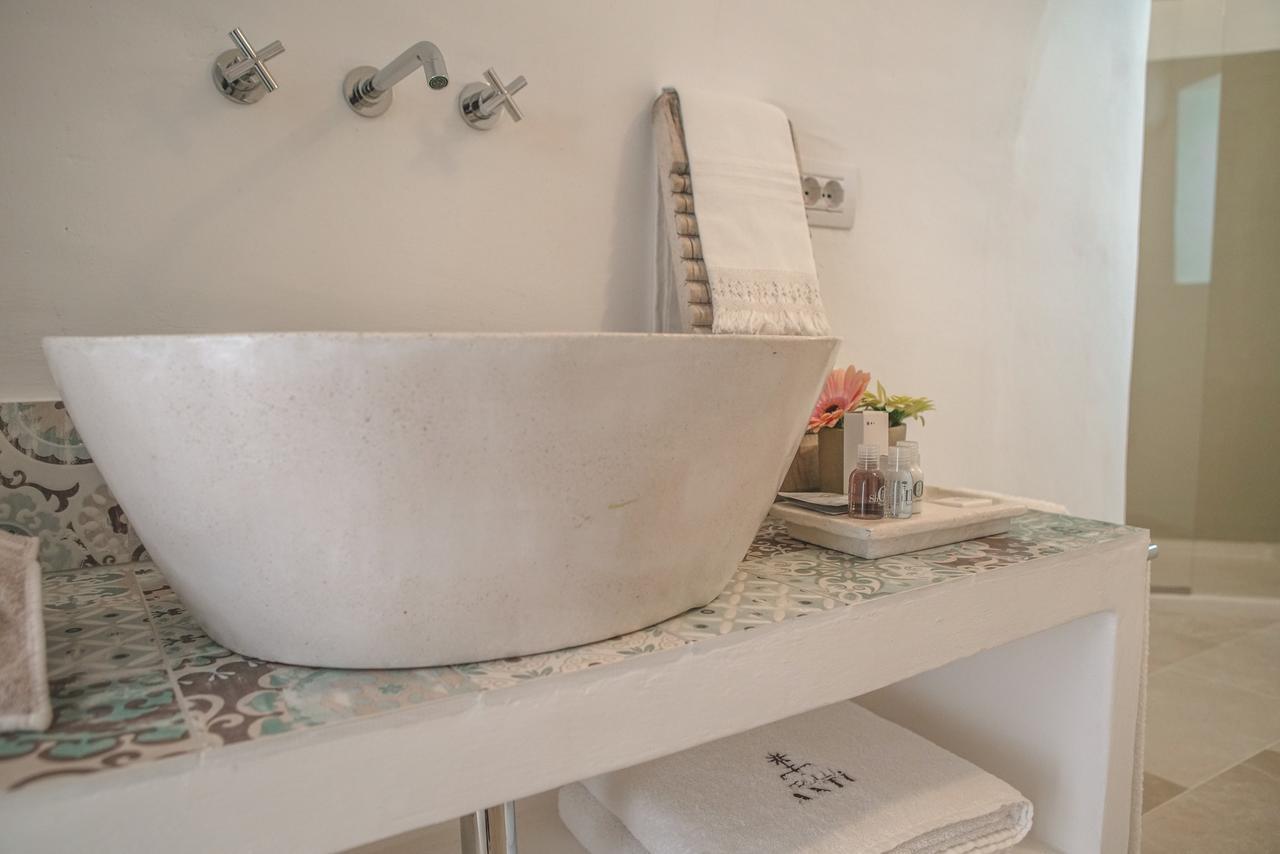 Bed and Breakfast Trullo Essenza-Trulli Anti Charme & Relax Alberobello Exterior foto